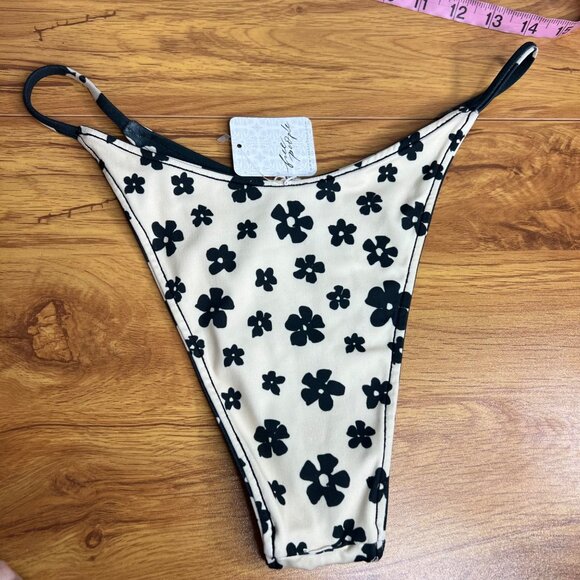Free People x Zulu & Zephyr Black Bone String Brief Bikini Bottoms 6 Floral NWT - Picture 8 of 10